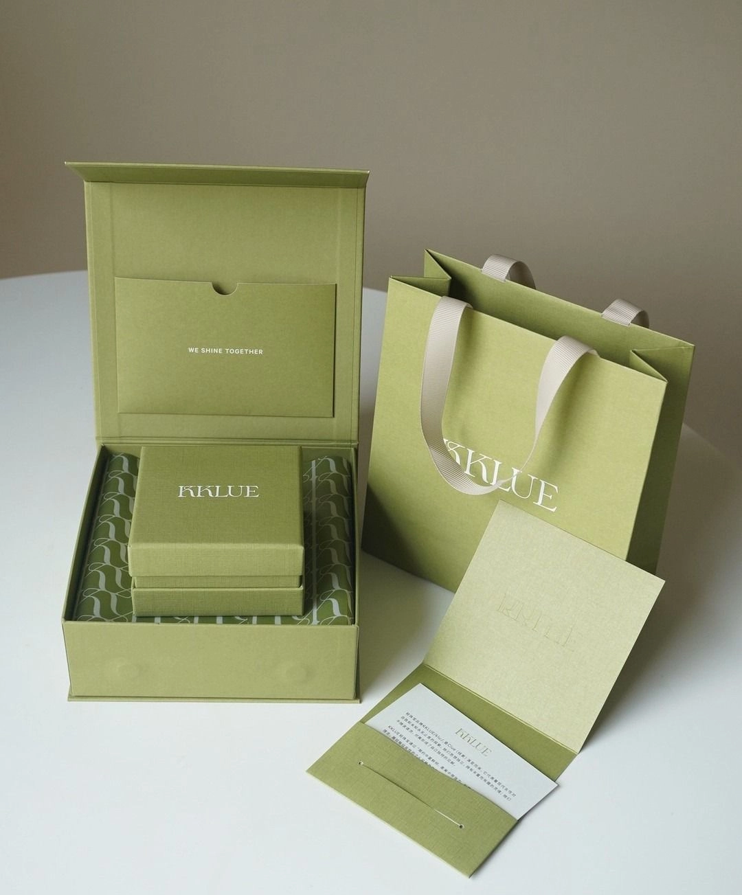 Custom Gift Packaging